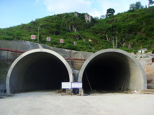 隧道减水剂使用